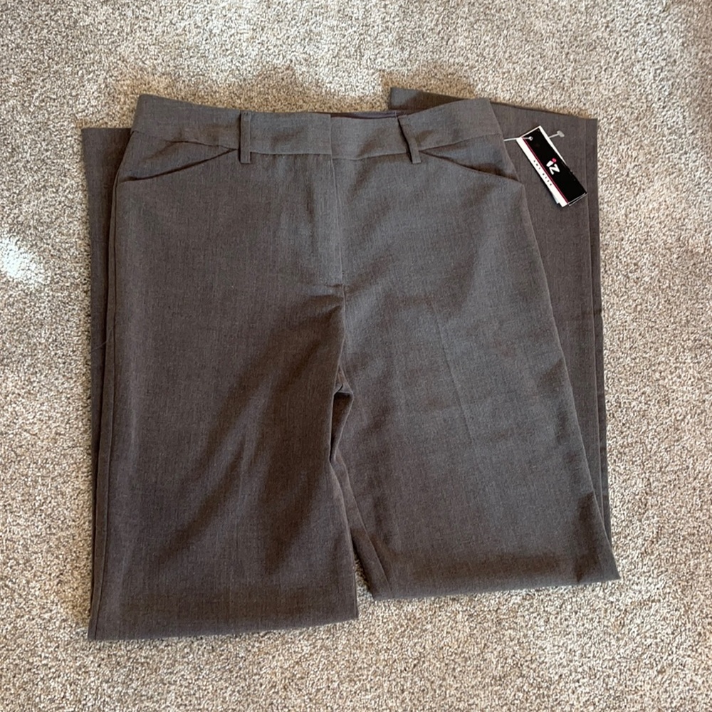 🛍 NWT Girl’s Dress Slacks